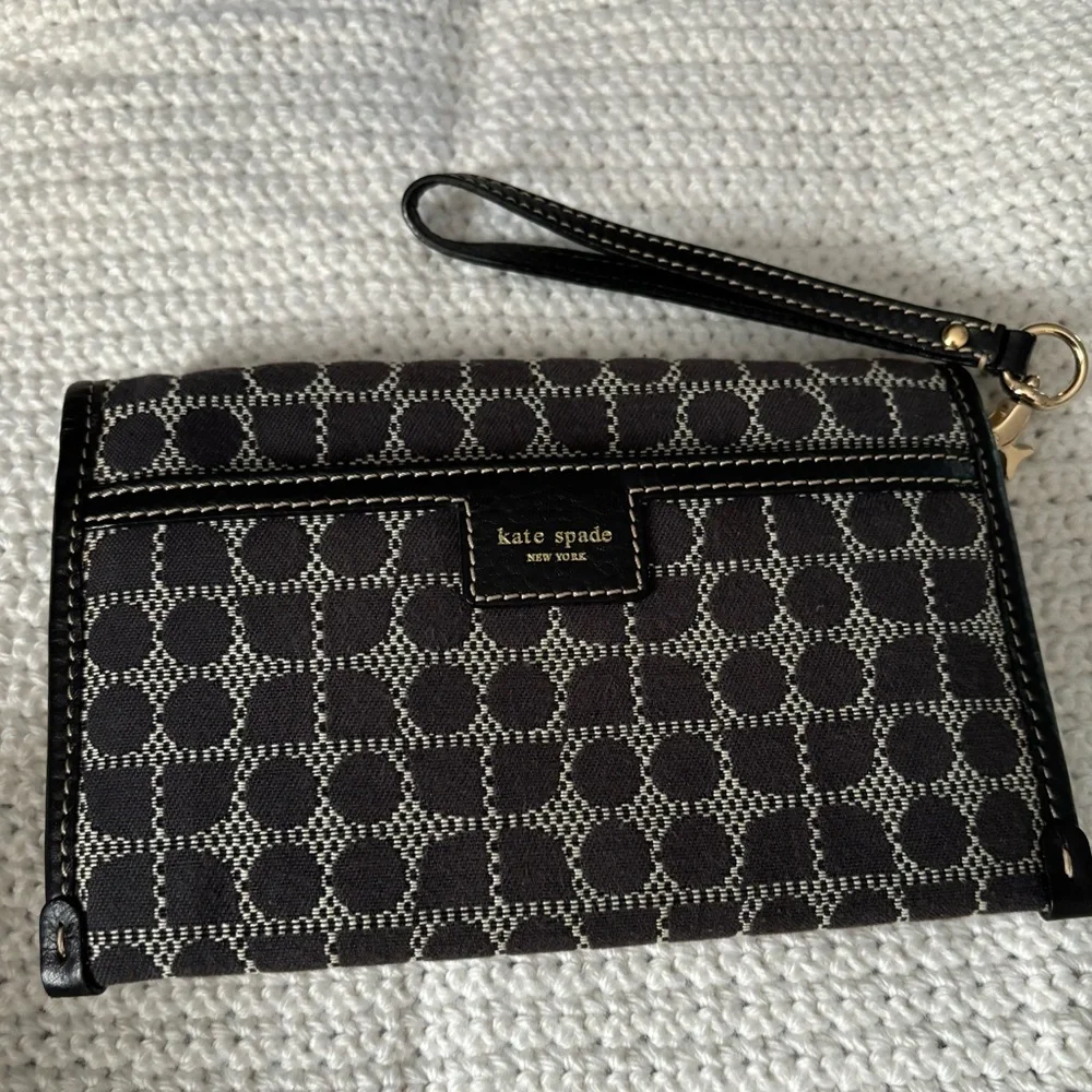 Kate Spade Zippered Chrissy - Picture 4 of 10